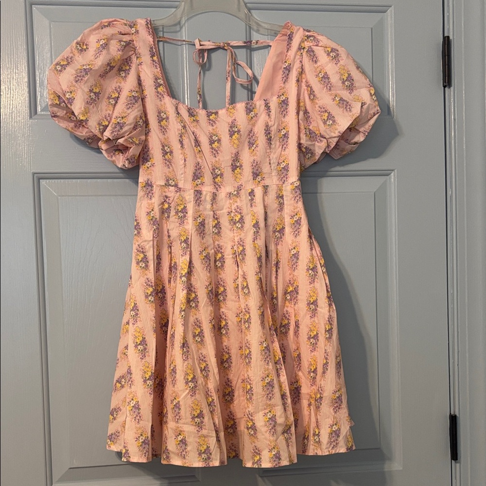 Pink Floral Puff-Sleeve Dress